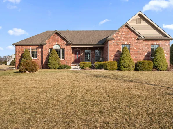 15283 Durbin St, Crown Point, IN 46307