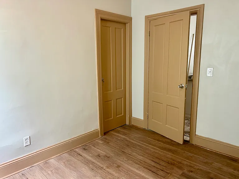 90 Vandewater St #1 — Photo 5