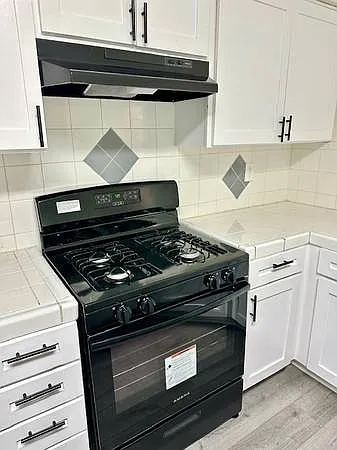 5739 Benner St #201 — Photo 5