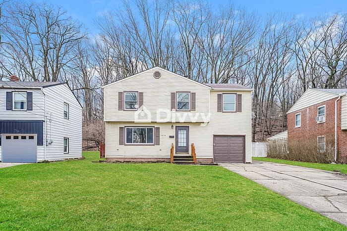 1st image of 28140 Tremaine Dr
