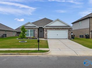 65 Sage Oak Dr, Decatur, AL 35603