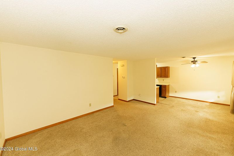 5th image of 204 Cambridge Manor Drive
