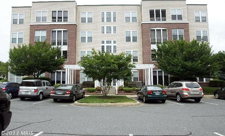 1st image of 1307 Scottsdale Dr Unit 323