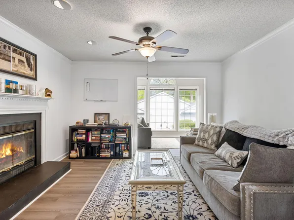 655 Balfour Rd, Winston Salem, NC 27104