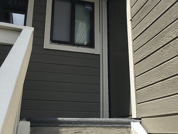 3rd image of 7307 Haskell Ave APT 15