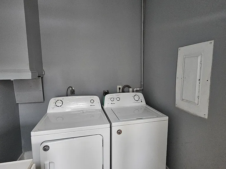 32 1st St #2 — Photo 31