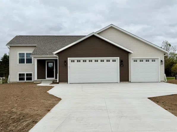 695 Oak St, Scandinavia, WI 54977