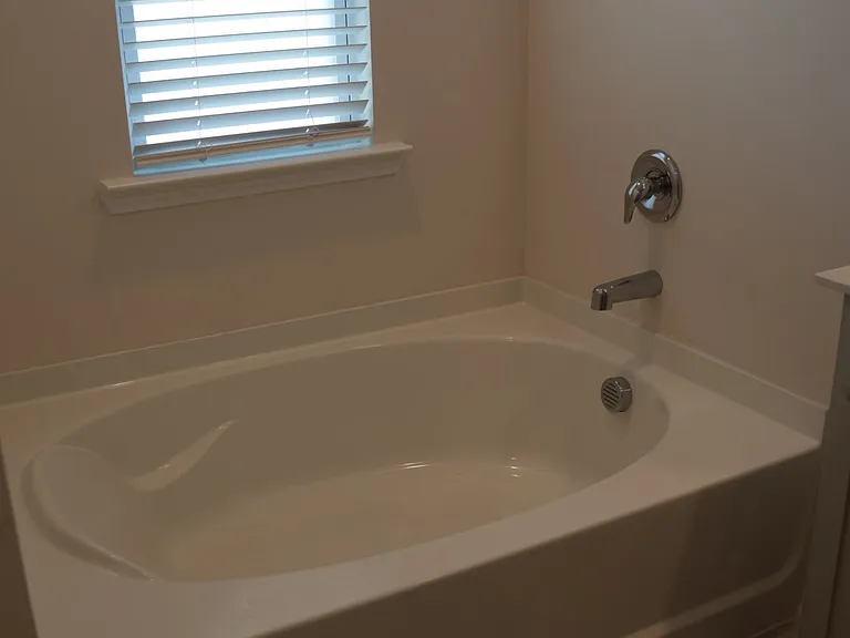 670 Hollyrose Cir — Photo 18