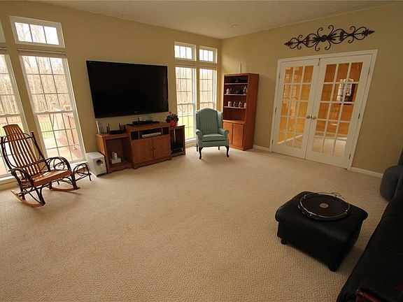 4th image of 3441 Woodlands Cir