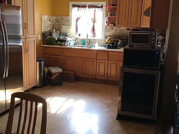 5th image of 2046 E 120th St
