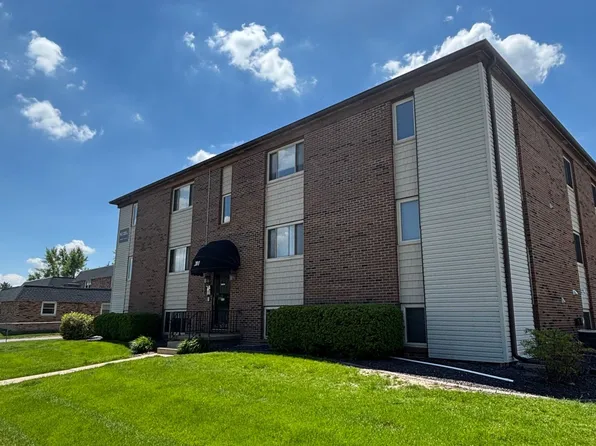 201 S. Regency Dr, 201 S Regency Dr #9, Bloomington, IL 61701