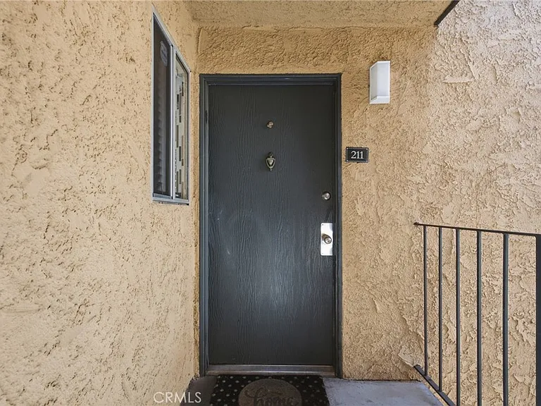 15425 Sherman Way #211 — Photo 2