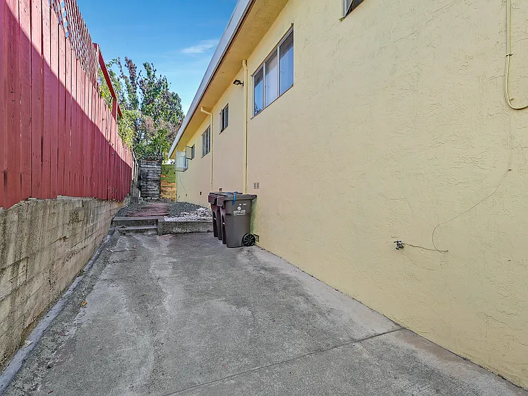 2908 Birdsall Ave #2908 — Photo 50