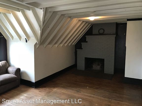 2nd image of 1864 N Cambridge Ave APT 4