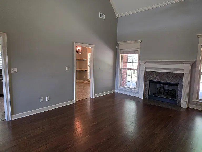 1416 Lansing St — Photo 5