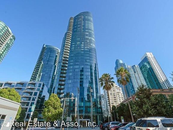 3rd image of 201 Folsom St APT 33E