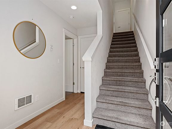 4th image of 18322 1st Avenue NE #A