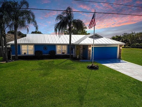 2nd image of 2339 SW Kent Circle