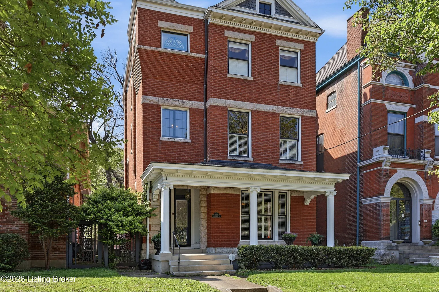 122 W Ormsby Ave photo 1