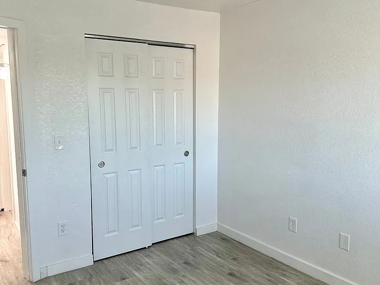 1504 E Indianola Ave — Photo 19