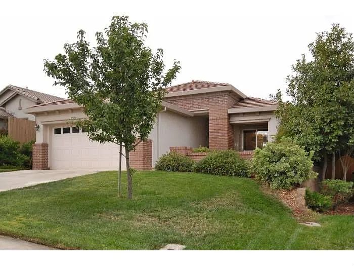 604 Hillswick Cir photo 1