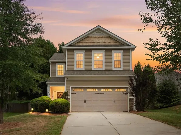 6009 Accord Ct, Pfafftown, NC 27040