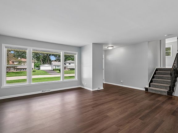 4th image of 328 N Greenview Ave