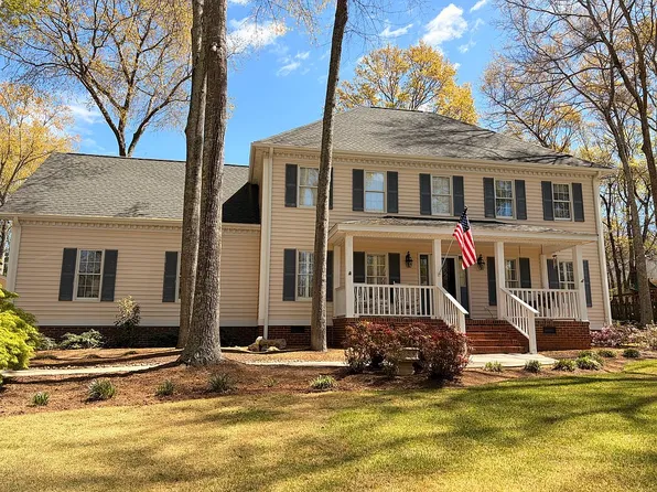 8 Weatherly Ct, Simpsonville, SC 29680