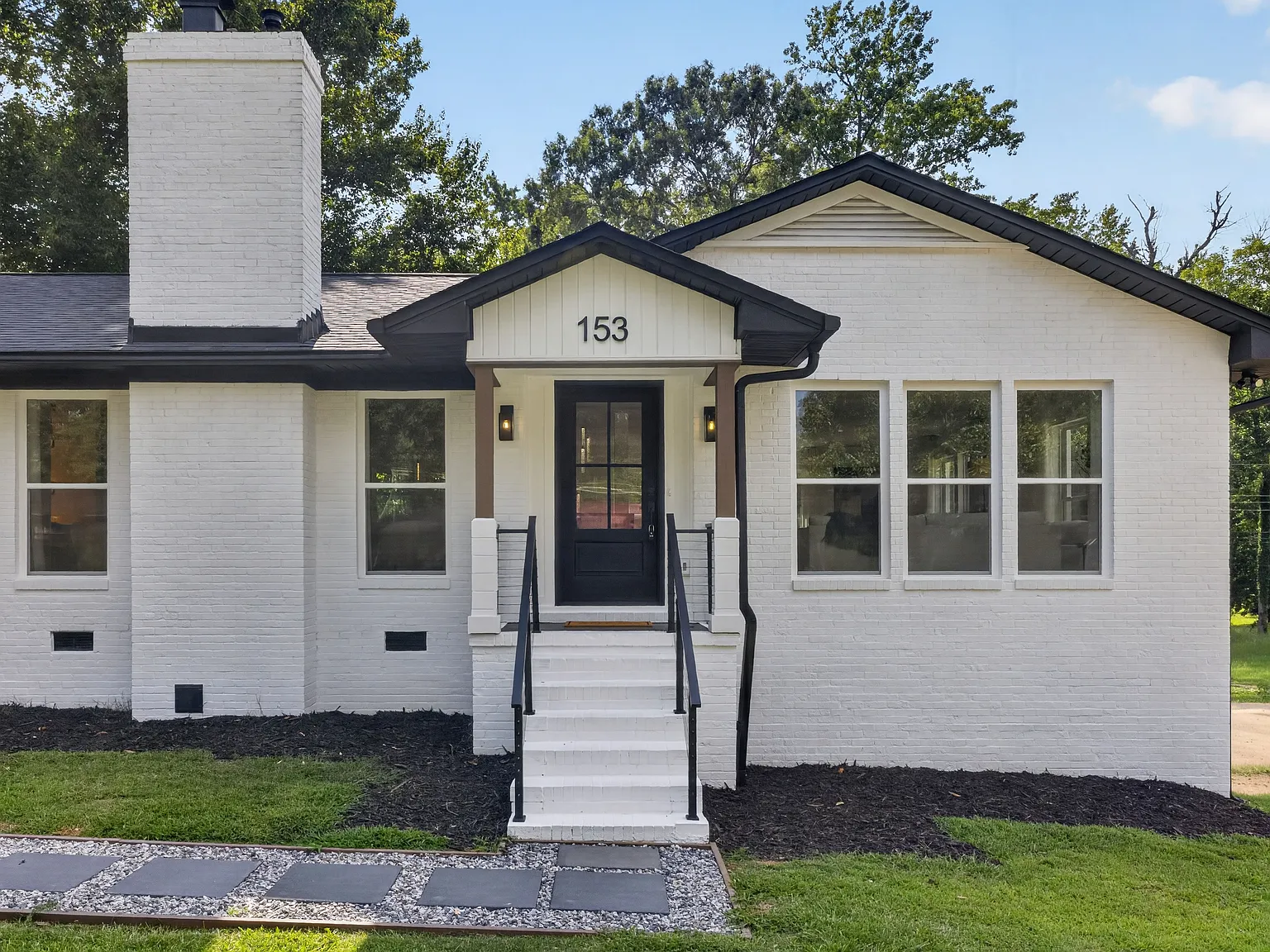 4 bed, 2772 sqft, $2,800 — Photo 3