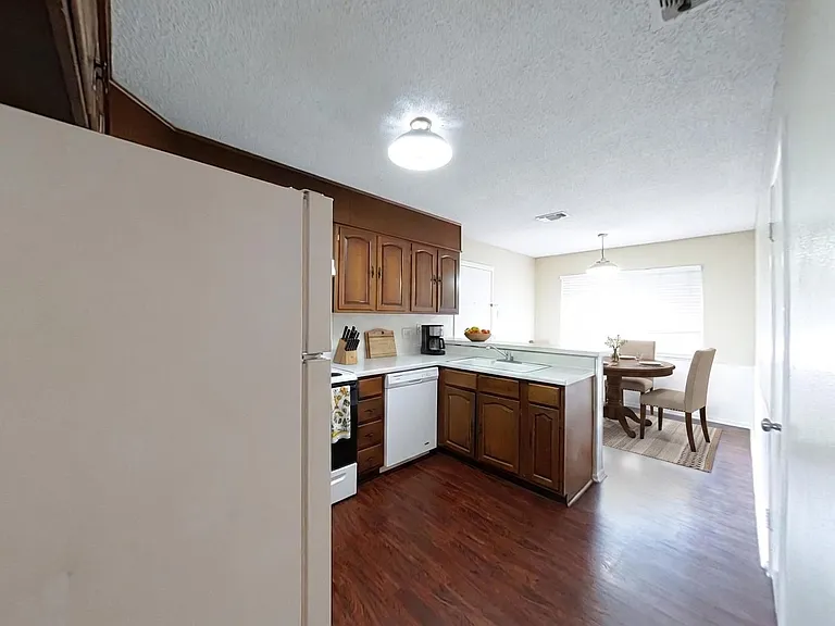 622 Chauncey Dr — Photo 7