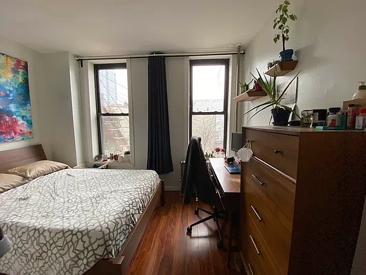 Rented by King Zone Realty Inc | media 15