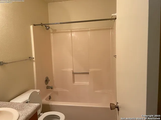 14439 Hereford — Photo 7