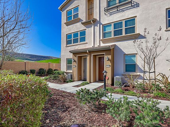 4th image of 230 Rosarno Ct