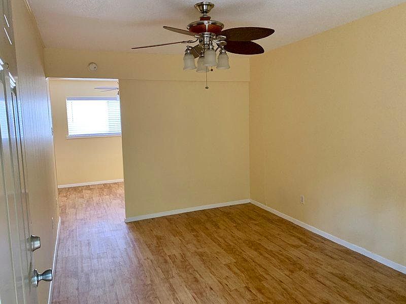 floor layout dividing bedroom and living room
