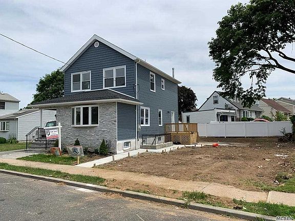 3rd image of 409 Evans Ave
