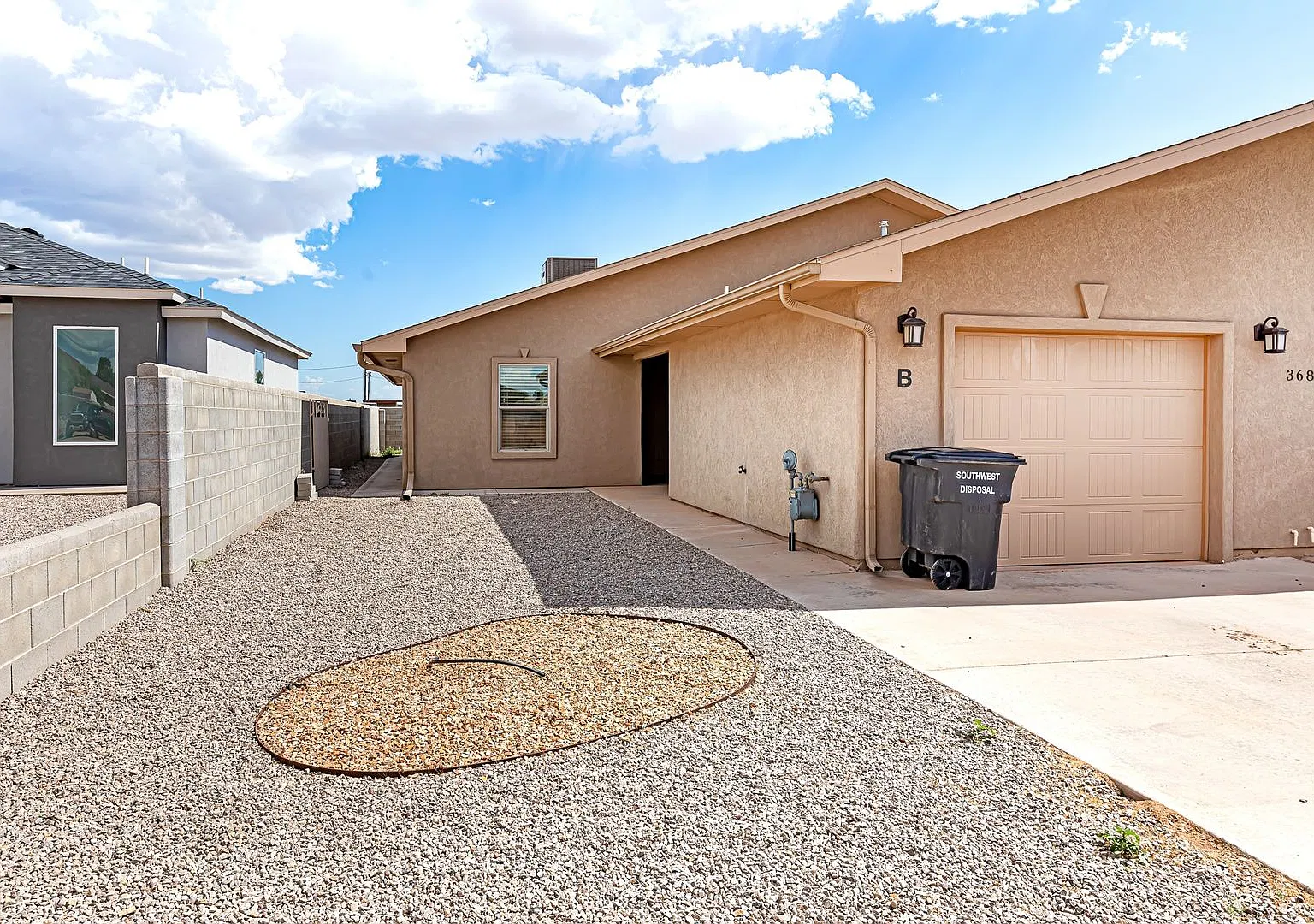 Cute 3 bedroom 2 bath home! — Photo 1