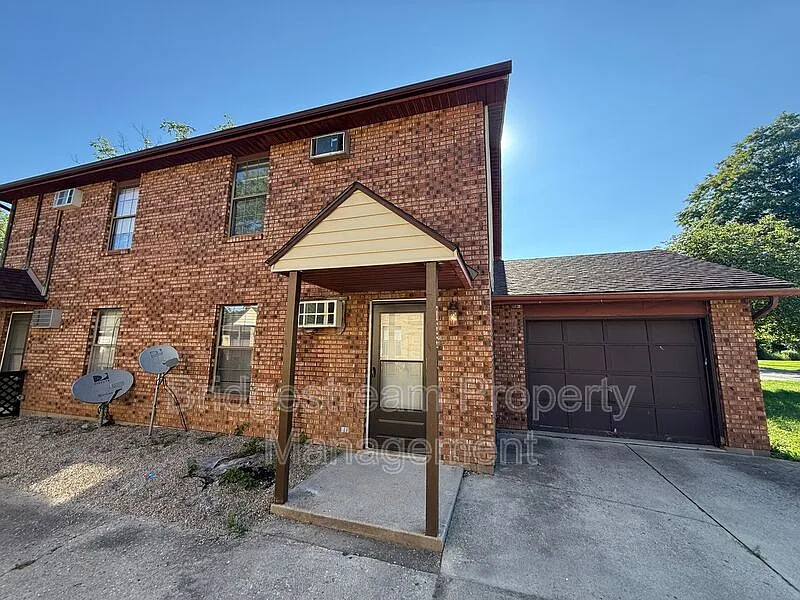 155 Forest St