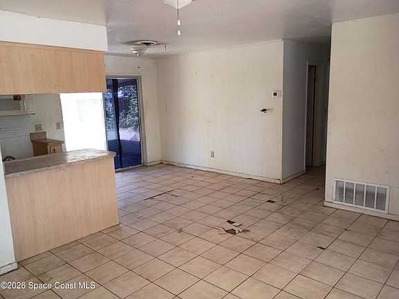 2nd image of 500 Key Rd