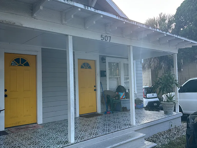 507 E Virginia Ave #1 — Photo 1