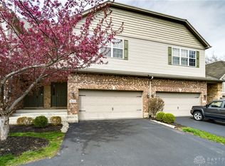 3166 Cobblestone Ln, Dayton, OH