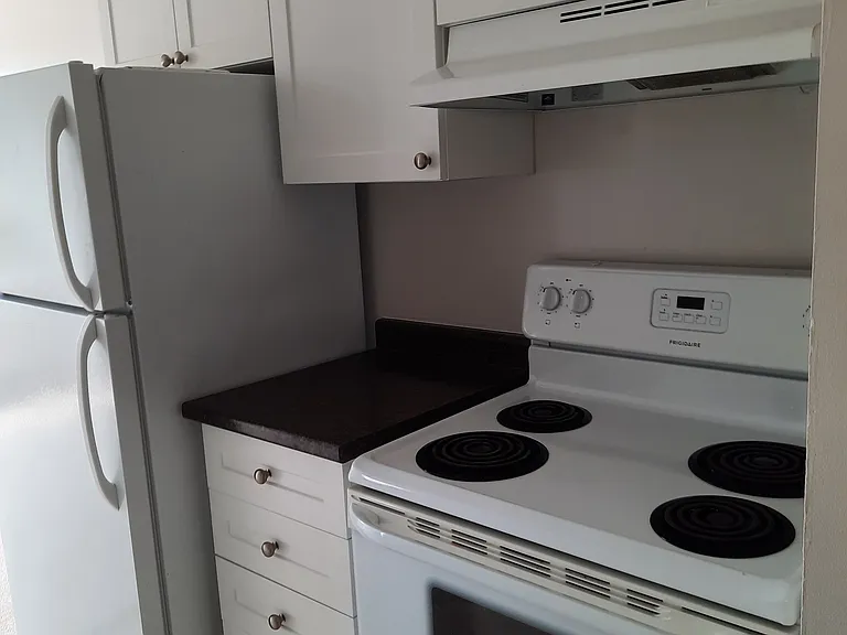 699 Talbot St — Photo 12