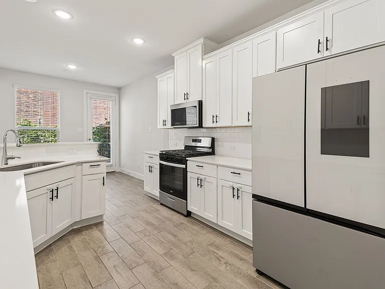 201 Tortugas Dr — Photo 13