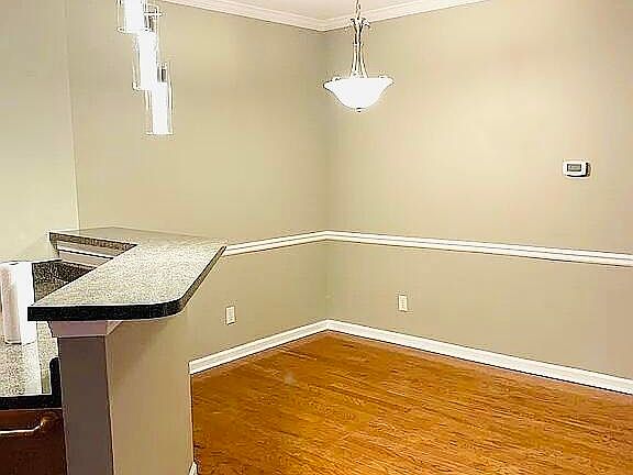 4th image of 2206 Regency Ct