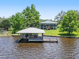 3925 Dantzler St, Moss Point, MS 39563