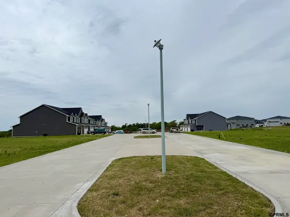 1901 Titan Pl, Hickman, NE 68372