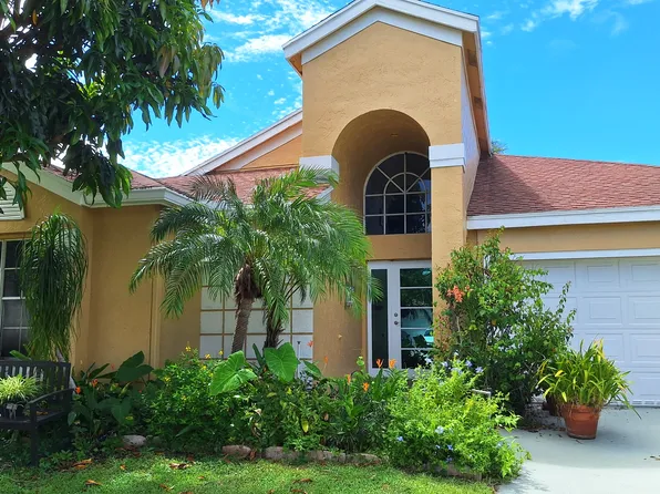 18899 La Costa Ln, Boca Raton, FL 33496