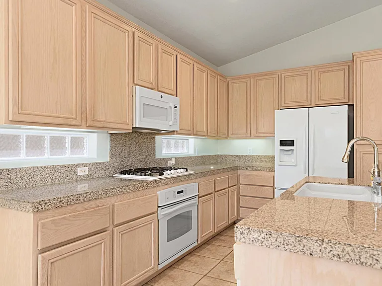 79851 Carmel Valley Ave — Photo 6