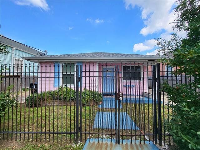 1st image of 2209 Saint Ann St
