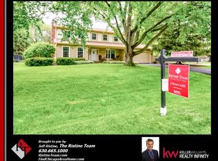 28W551 Juanita Dr, Naperville, IL 60564