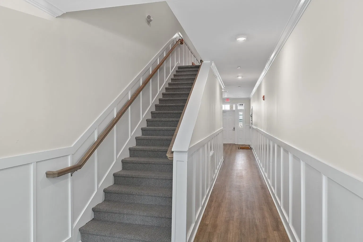 2 bed, 2.0 bath, 1156 sqft, $2,100 — Photo 3